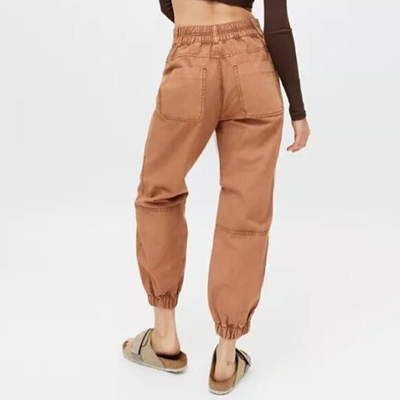 BDG Urban Outfitters High-Waisted Utility Jogger Pant in Faded Tan Size Small - Picture 2 of 7